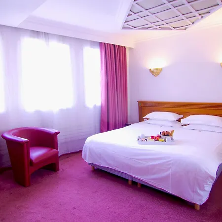 Du Flaneur 4* Parigi