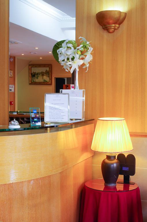 Du Flaneur 4* Parigi